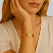 June | Elegant Bracelet